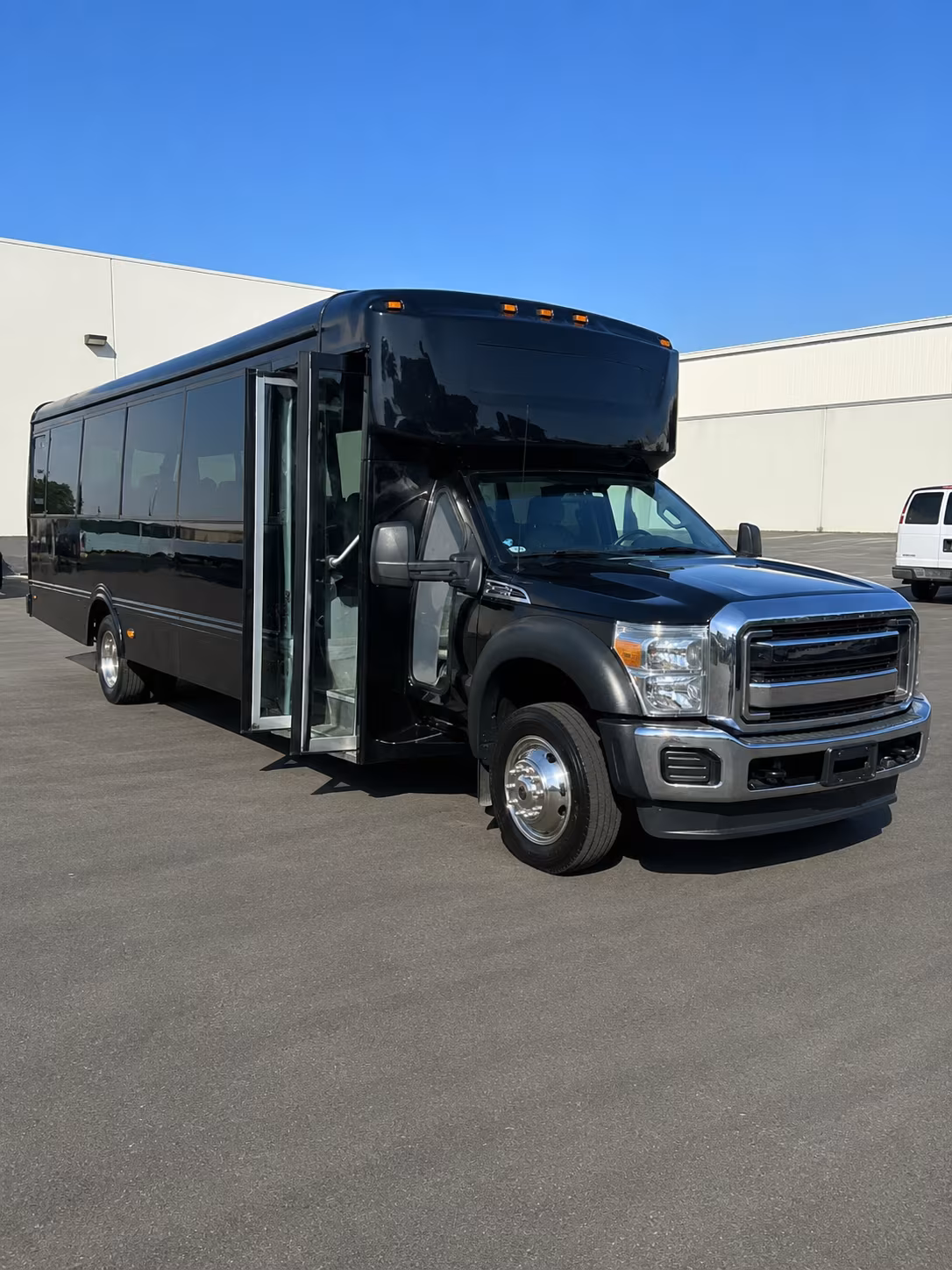 bachelorette and bachelor party bus rentals around allen and collin county